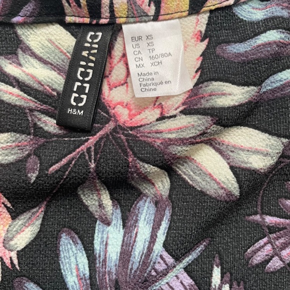 H&M Divided Size XS open floral lightweight kimono cardigan - Picture 3 of 4